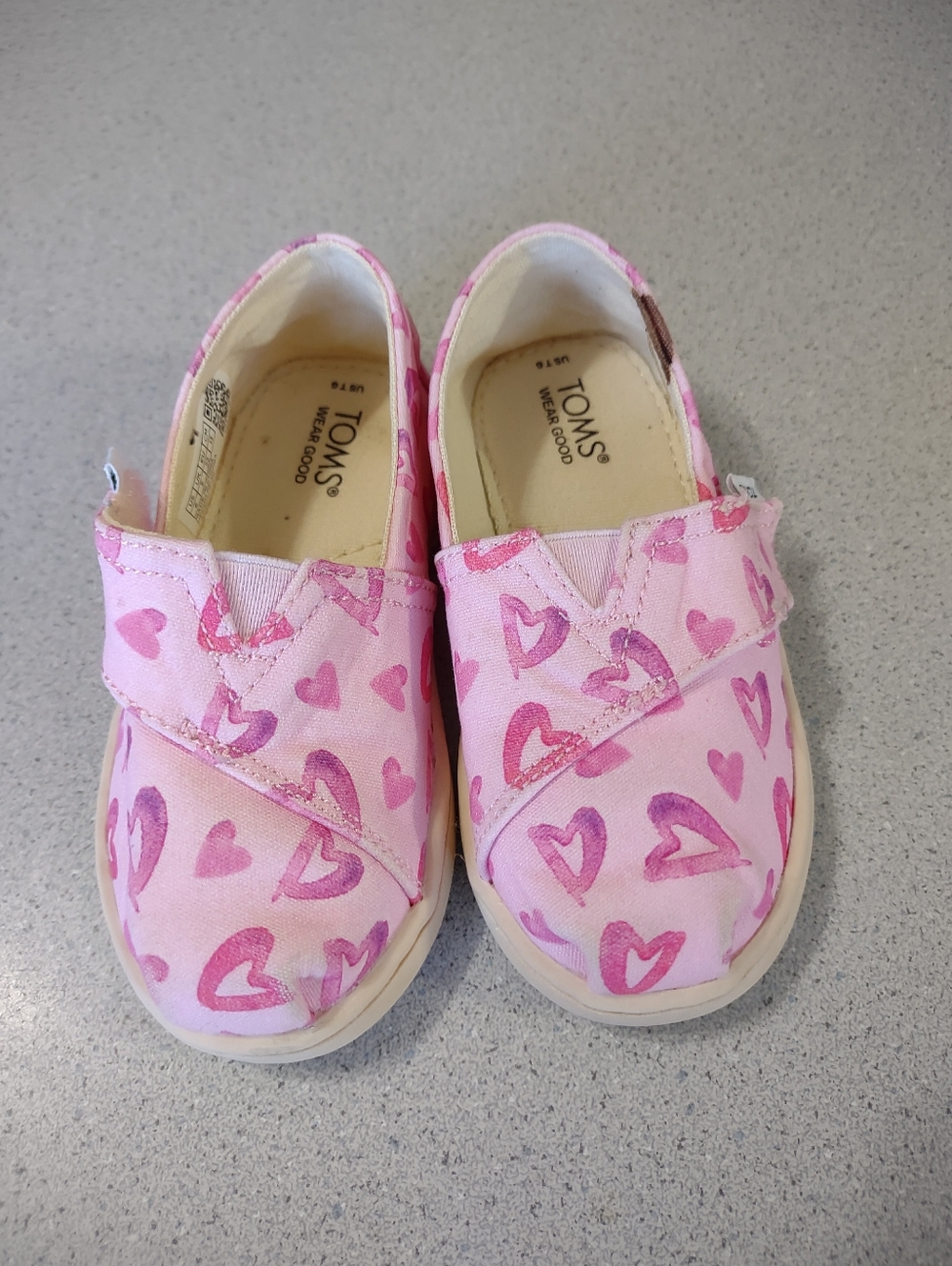 Tom's Velcro Shoe(6)***